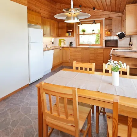 10 Person In Tvedestrand-by Traum
