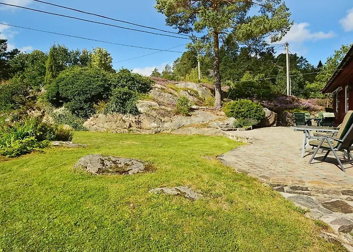 10 Person In Tvedestrand-by Traum