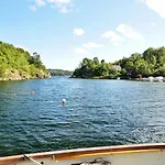 펜션 10 Person In Tvedestrand-by Traum